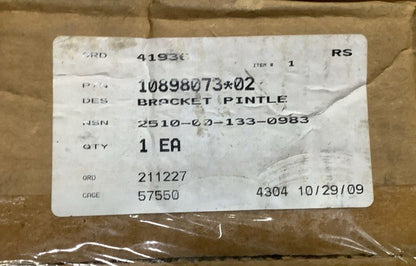 Rotating Shaft Eye Bracket 10898073 NSN 3040-00-133-0983 - photo 3