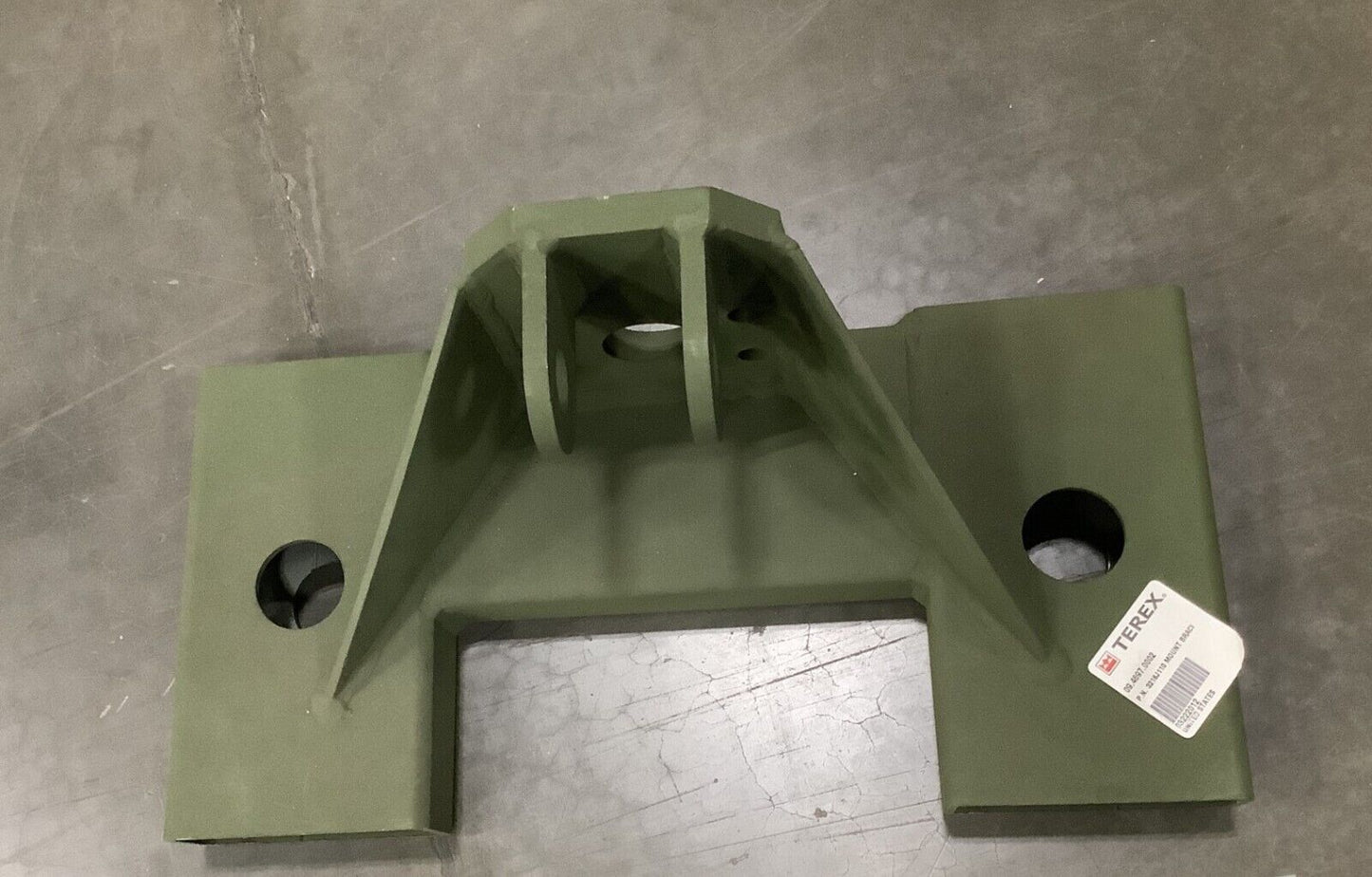 TX51-19M FORKLIFT TEREX 09.4697.0002 MOUNTING BRACKET 3216J110 2510-01-495-6842