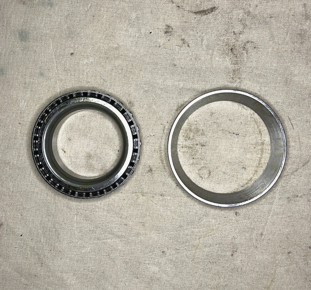 HEMTT, M1070 HEAVY TRUCK 3-21459 ROLLER BEARING 2AT492 3110-01-156-5386 NOS