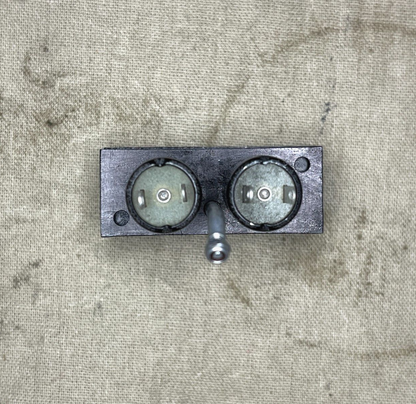 AIRCRAFT, PROWLER EA-6B L20050B52AC INDICATOR LIGHT L20050B-52 6210-00-418-6289