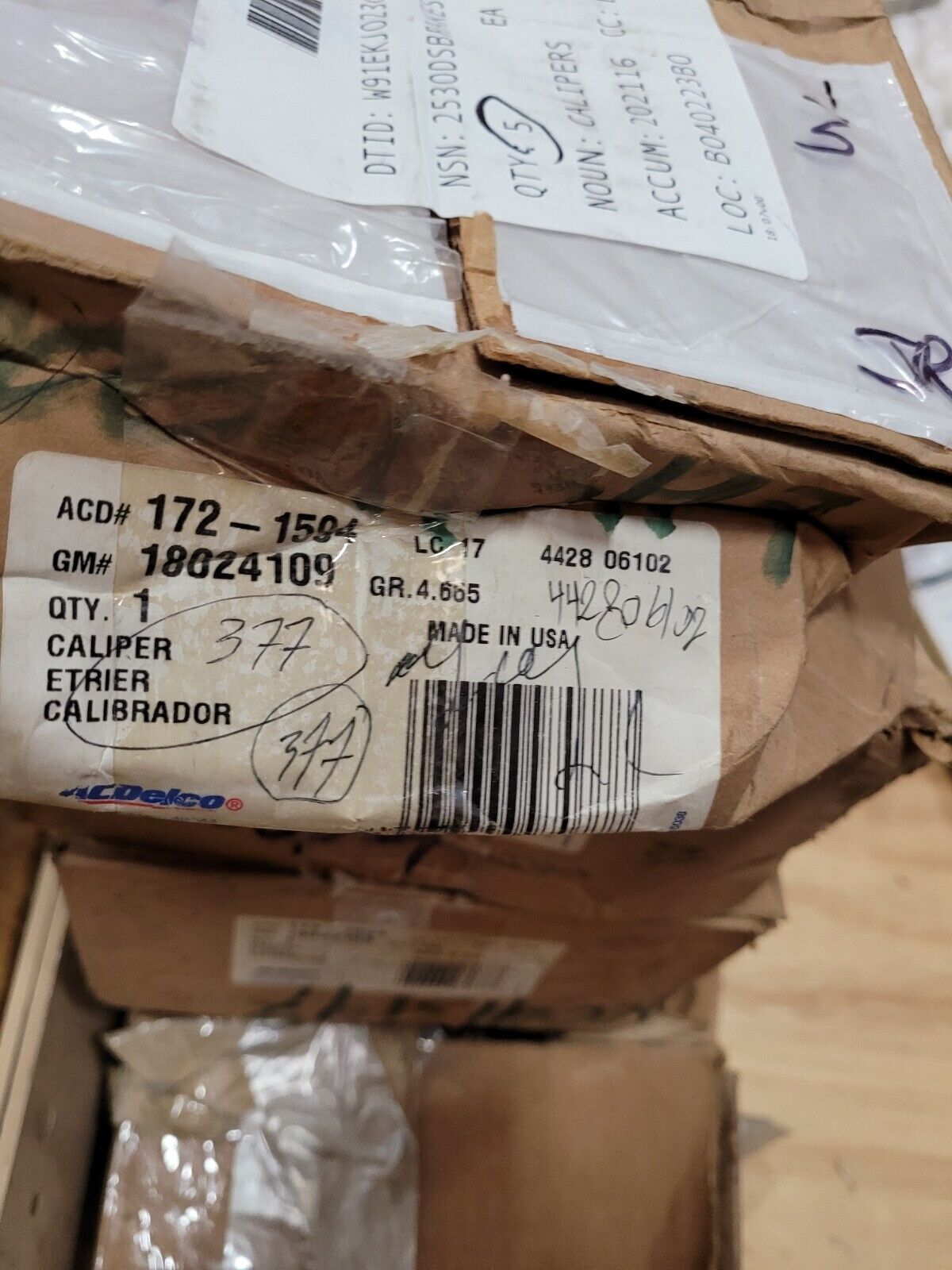 GENUINE ACDELCO 2500 RH FRONT BRAKE CALIPER BRACKET 18025723 1999-10 172-1594