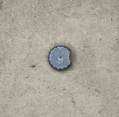 1EA GENUINE RAYTHEON 245-011-0012 PLASTIC GRAY KNOBS 5355-00-164-5994