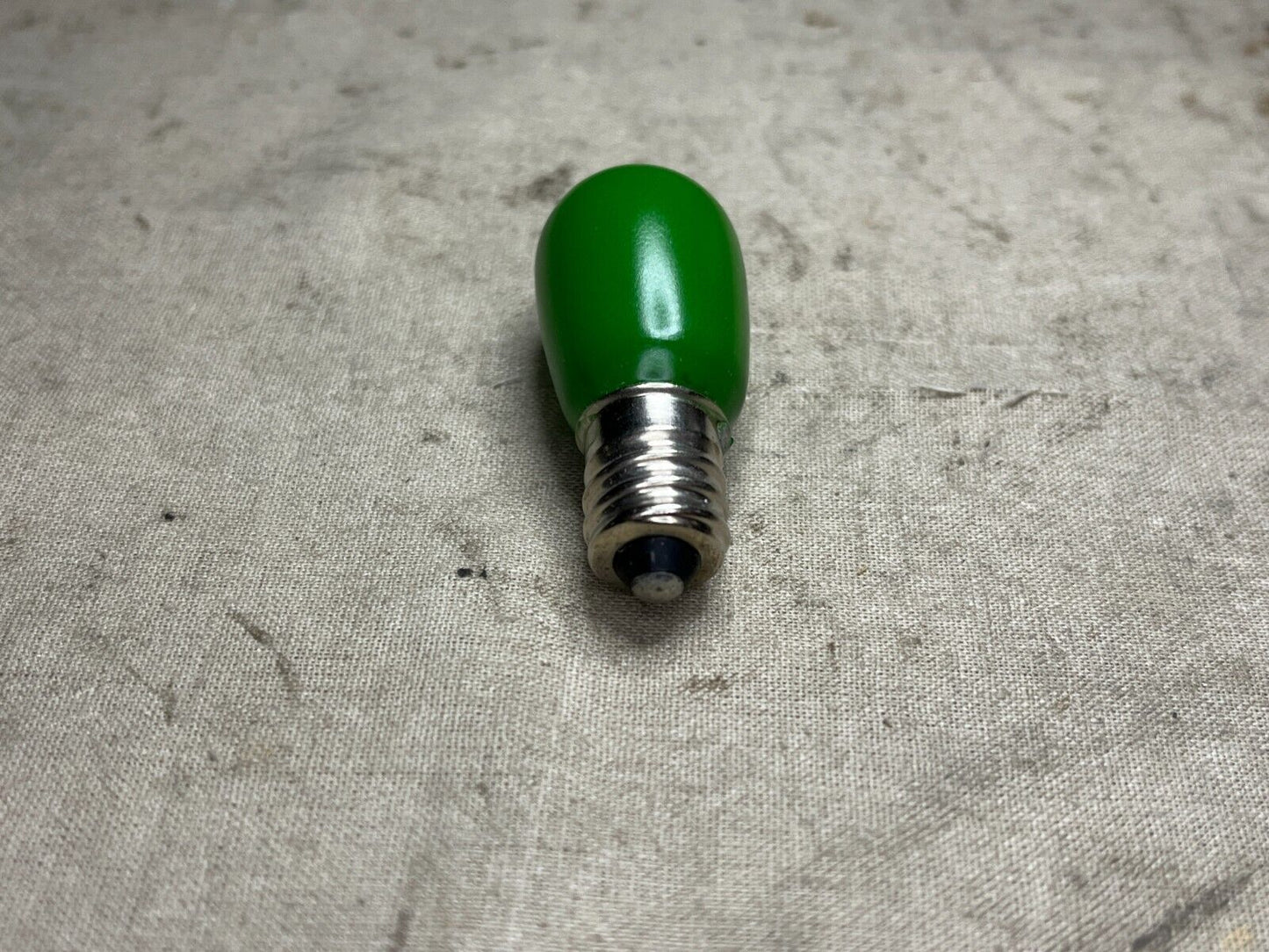 NORMAN LAMPS CM6S6/30V-801 GREEN BULB INCANDESCENT LAMP 6240014704272