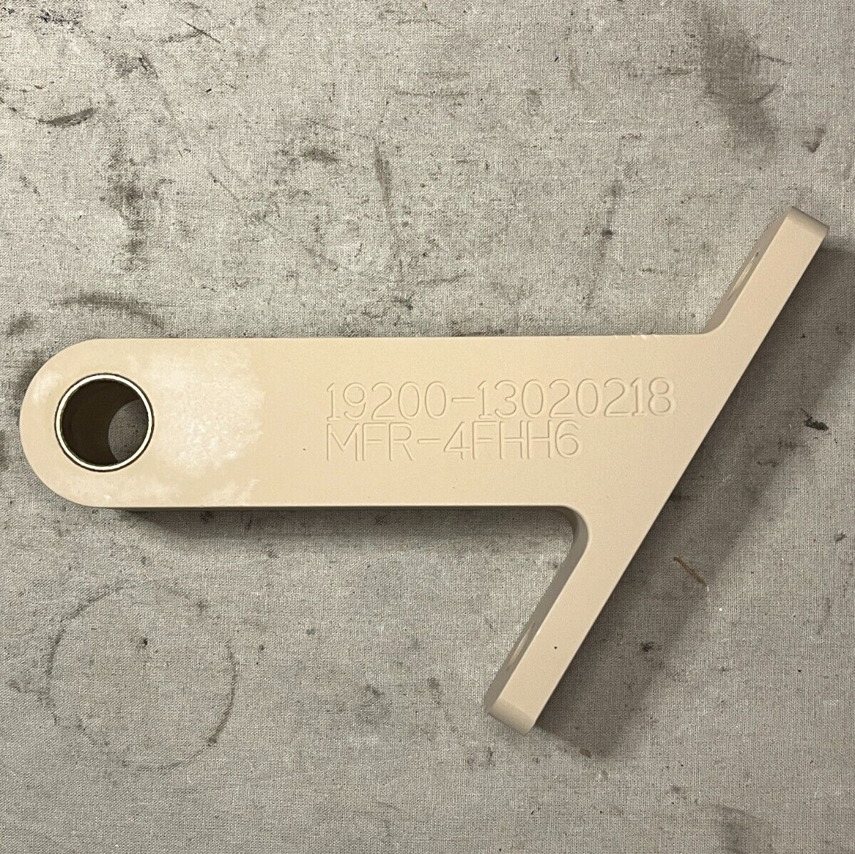 NEW MILITARY M551 TANK 13020218 FRONT BRACKET MOUNTING LOCKING 5340-01-589-7304