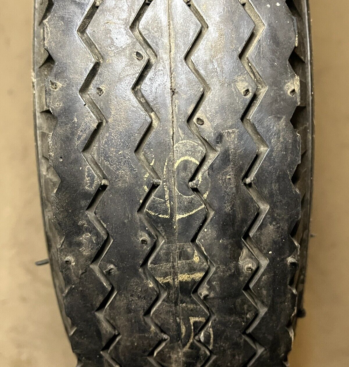 M353 ARMY TRUCK 1/2 T 4.80-8NHS 6PLY PNEUMATIC TIRE 2610-00-050-9730 NOS