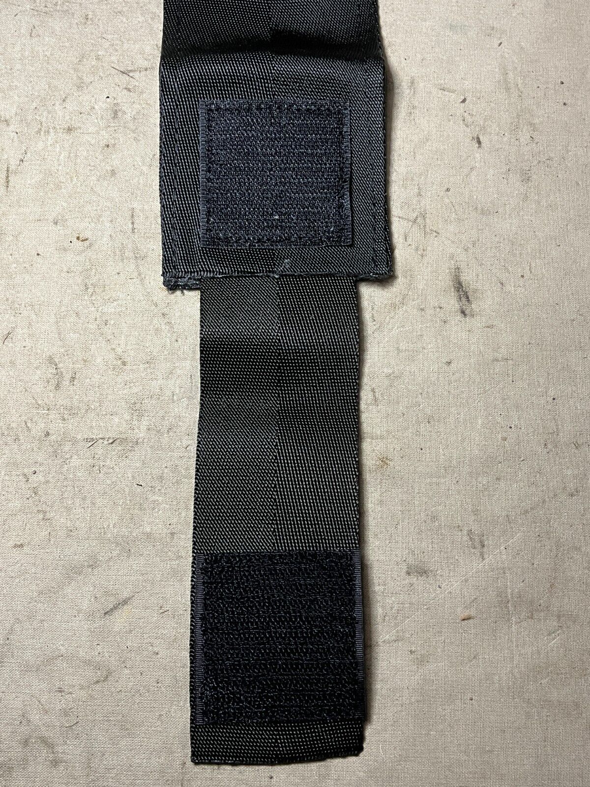 FAMILY MEDIUM TACTICAL VEHICLE 12421456 SPARE TIRE RETAINER 2590-01-445-7026