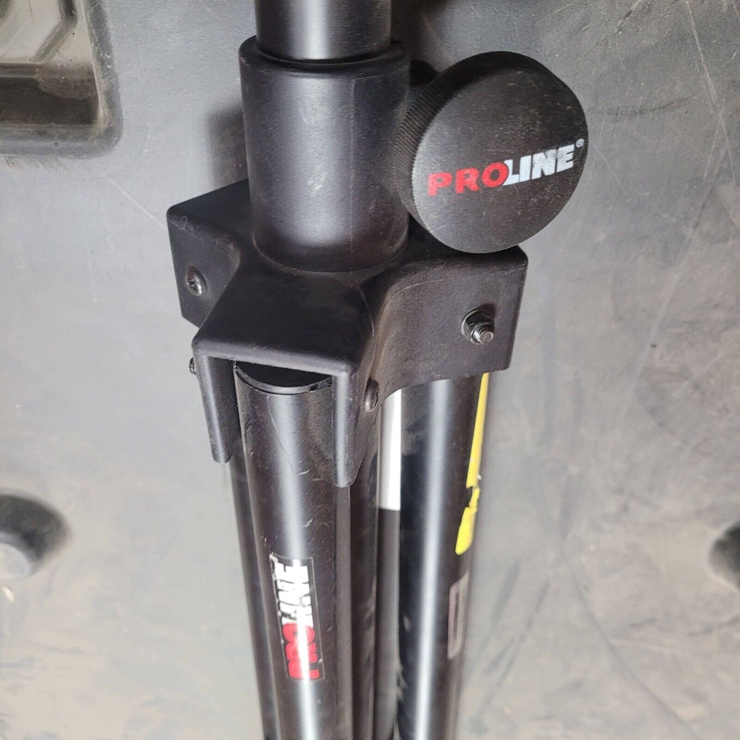 PRO-LINE RACING SOUNDRECORDING SPEAKER STAND - BLACK - OPEN BOX