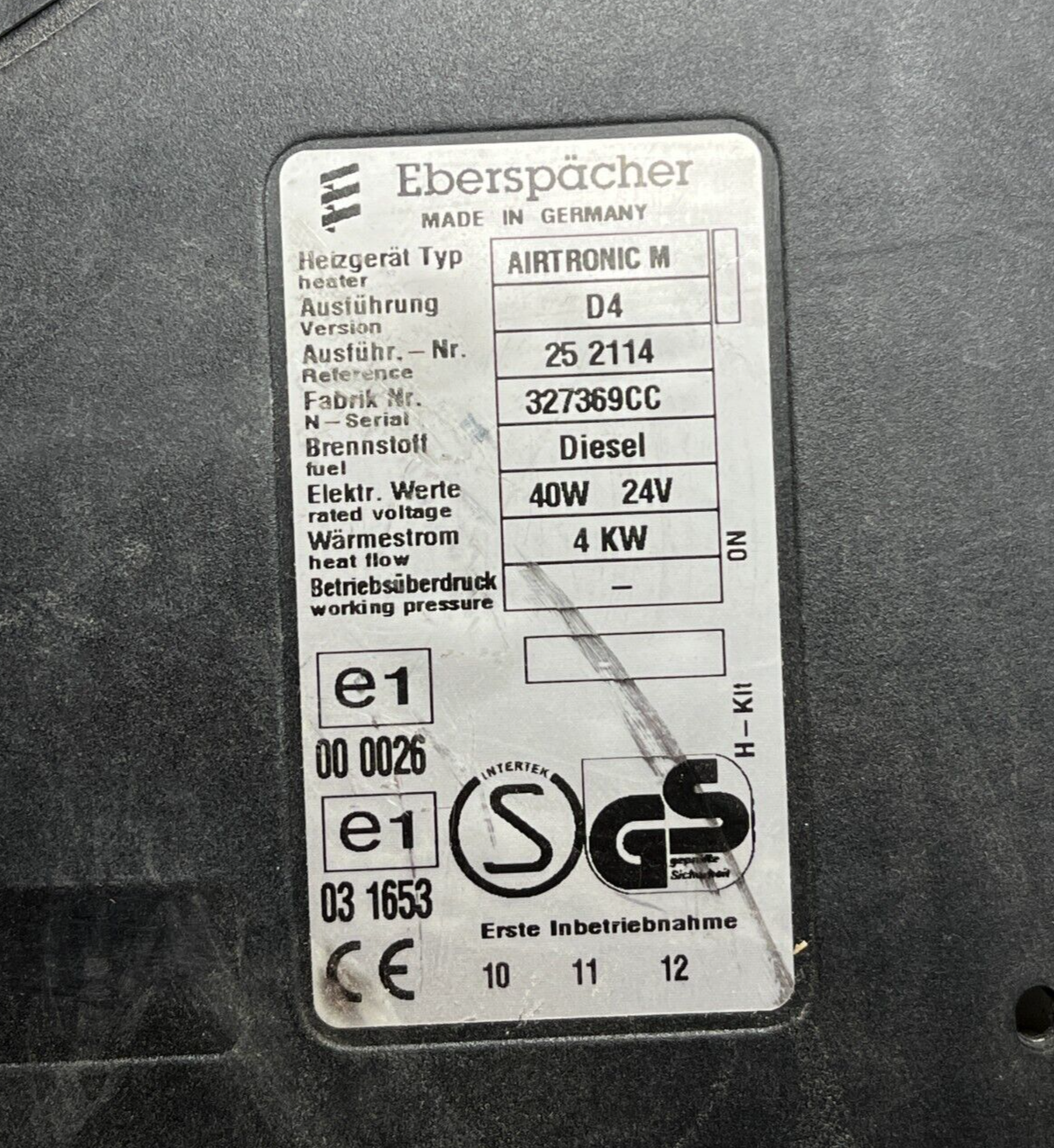 EBERSPACHER AIRTRONIC 327369CC HEATER & FUEL PUMP 40W 24V 4KW 252113050000 NOS