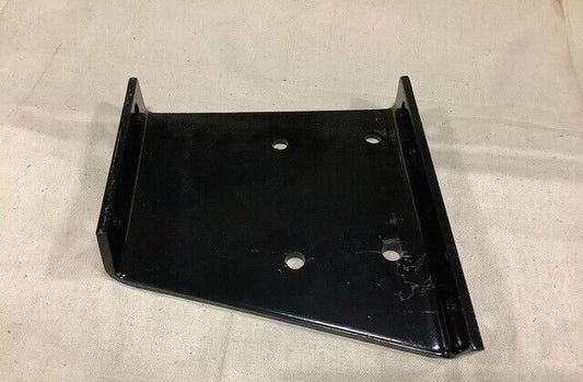 MILITARY MRAP FRONT RIGHT ENGINE MOUNTING BRACKET 3538782C3 5340-01-555-4947