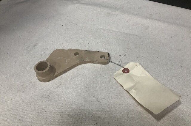 MRAP MAXXPRO CAT I 3113067C1L DOOR RETAINER, CLAMP CATCH 5340-01-556-5745 NOS