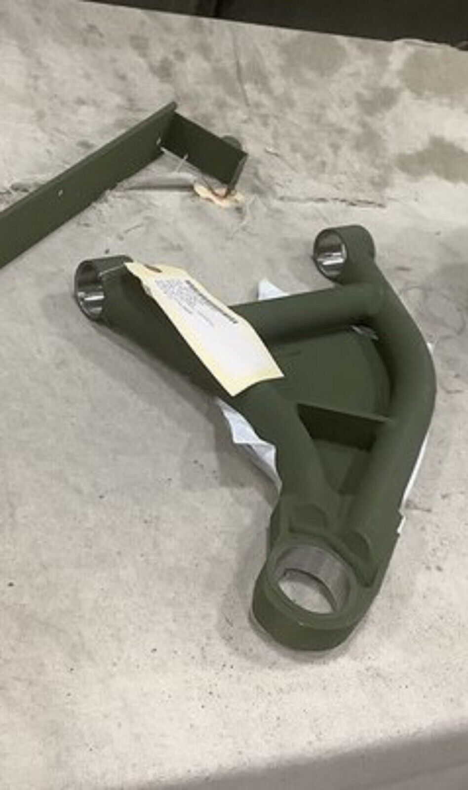 GENUINE GROWLER TRUCK 43014243 VEHICULAR SUSPENSION CONTROL ARM 2530-01-598-6490