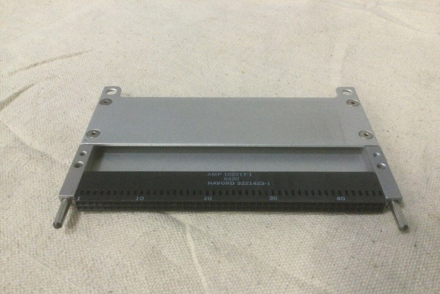 AMP 102217-1 ELECTRICAL PLUG CONNECTOR 3221423-1 5935-01-151-3004 FITS SUBMARINE