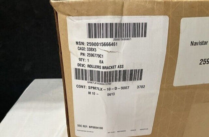 MRAP MAXXPRO NAVISTAR 2596779C1 WINCH ROLLERS BRACKET ASSEMBLY 2590-01-566-6461