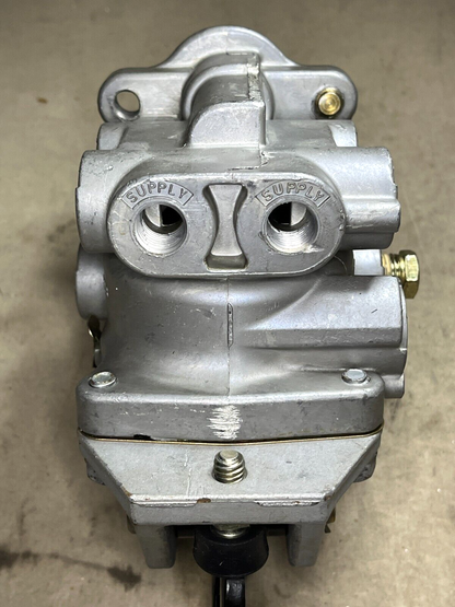 BENDIX 279951N - E-5 SINGLE CIRCUIT FOOT BRAKE VALVE 279950 4820-00-158-1220