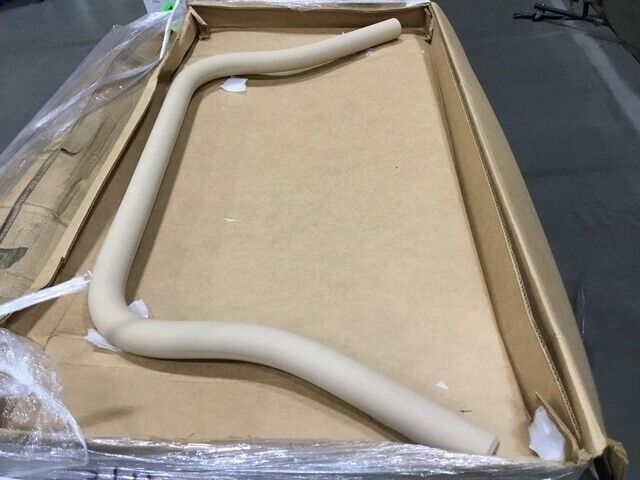 NEW NAVISTAR DEFENSE 3792658C1 69100-000 STABILIZER SWAY BAR 2510-01-584-1230