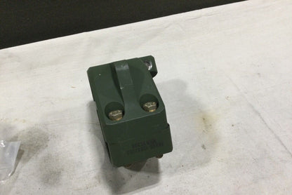 HOWITZER, LIGHT TOWED, 105MM M119A1 TRAIL CLAMPS RIGHT 13027280 5340-01-604-6009