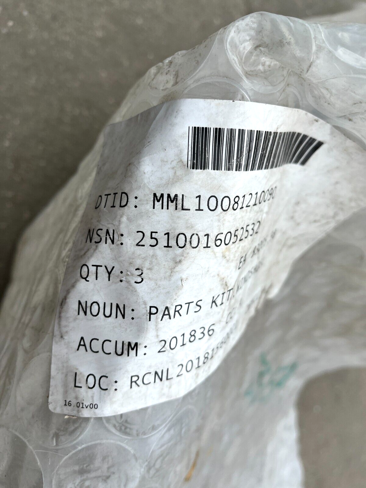 M1161 GROWLER ITV-LSV FRONT WINDSHIELD HALF WITH MOTOR 43016400 2510-01-605-2532