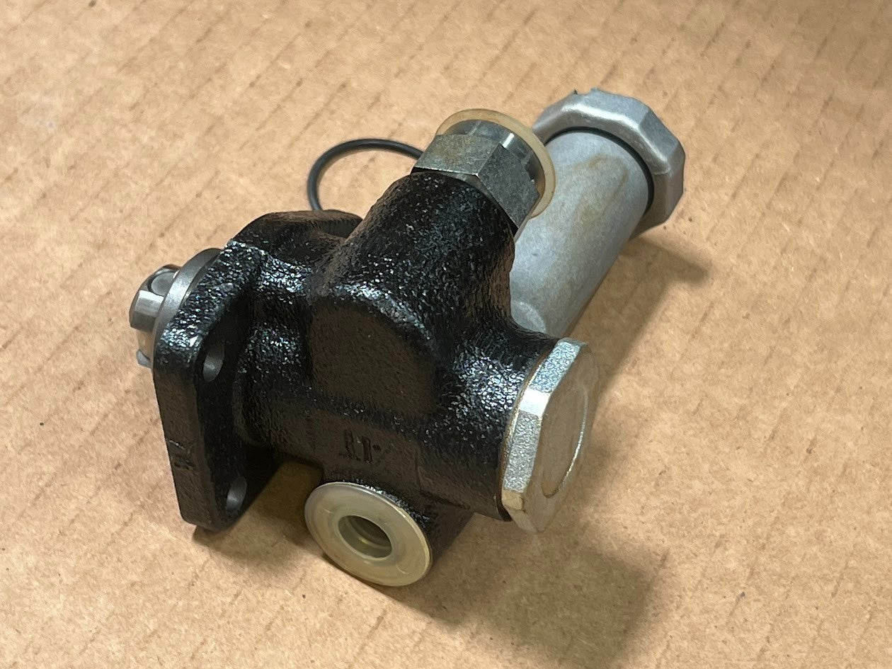 Fuel Pump Housing 230LCR NSN 2910-01-474-3925 - photo 6