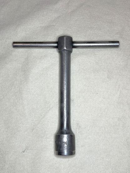 ARMSTRONG 35-018 9/16" T-HANDLE SOCKET WRENCH WITH 6-POINT OPENING OPEN-BOX USA