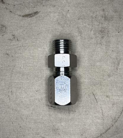 768-FSS0 3/8 TUBE TO BOSS STRAIGHT ADAPTER D320448 MS51843-5SS 4730-00-411-5597