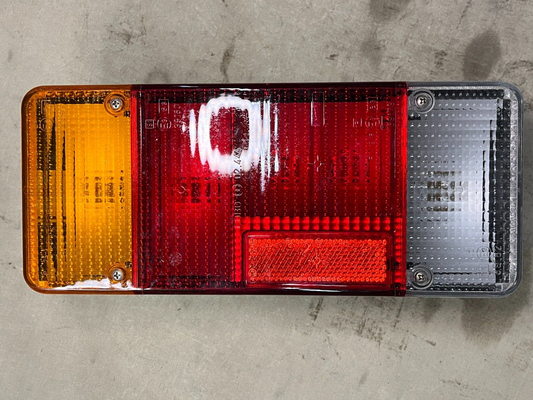 GENUINE VOLVO OEM HEAVY DUTY VEHICULAR TAIL LIGHT LH VERTICAL 12727445
