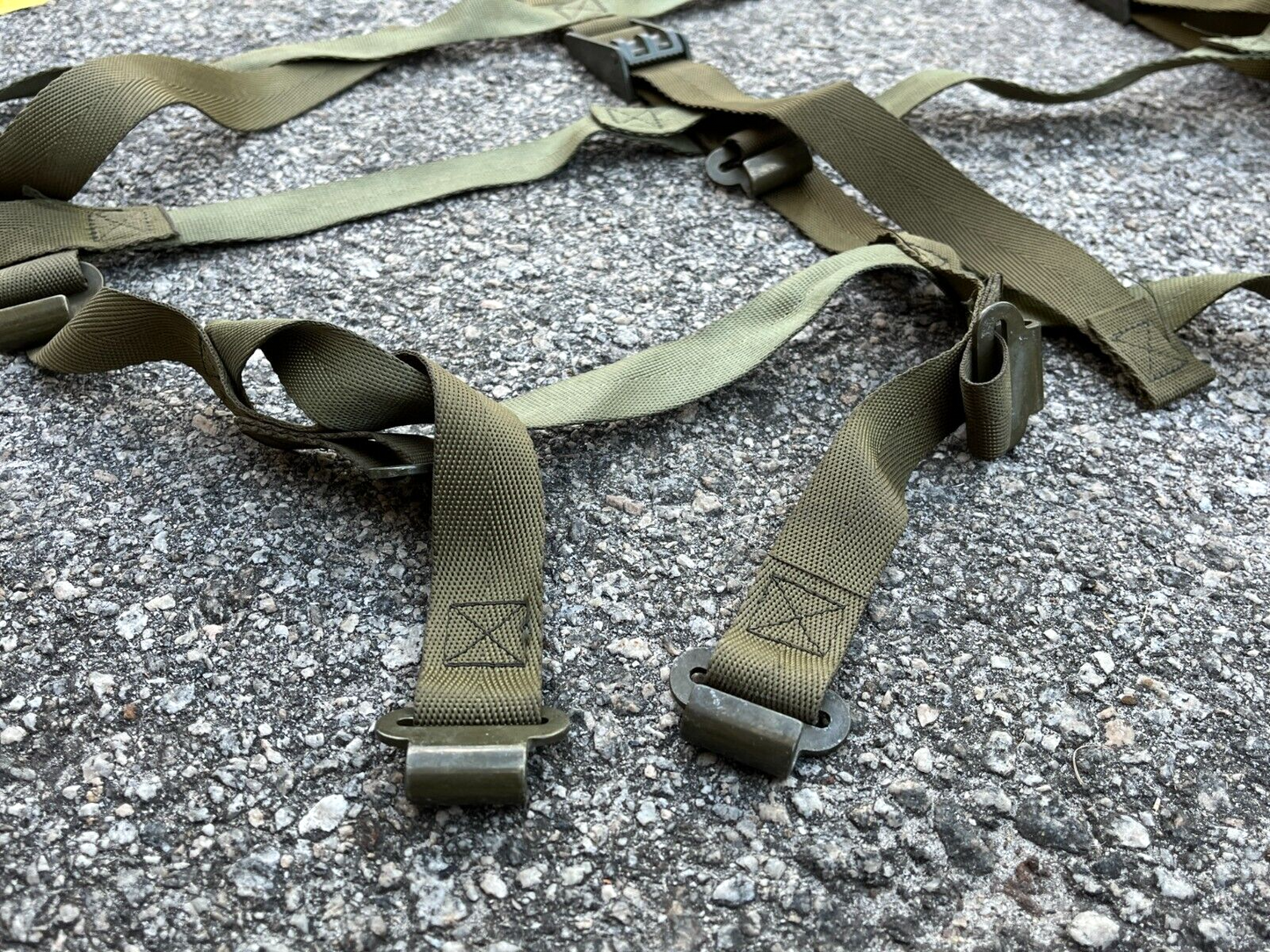 HMMWV HUMVEE HATCH Net Assy Cargo 12446812 WEBBING STRAP  5340-01-415-8672