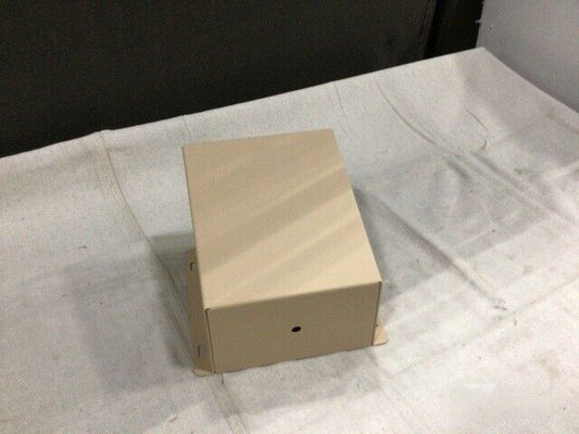 MRAP MAXXPRO NAVISTAR DEFENSE 3688866C1 VEHICLE COMPONENT COVER 2590-01-568-6253