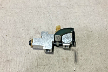 HMMWV M998 12339353-1 FLUID PRESSURE REGULATING VALVE 6000025 4820-01-359-9489