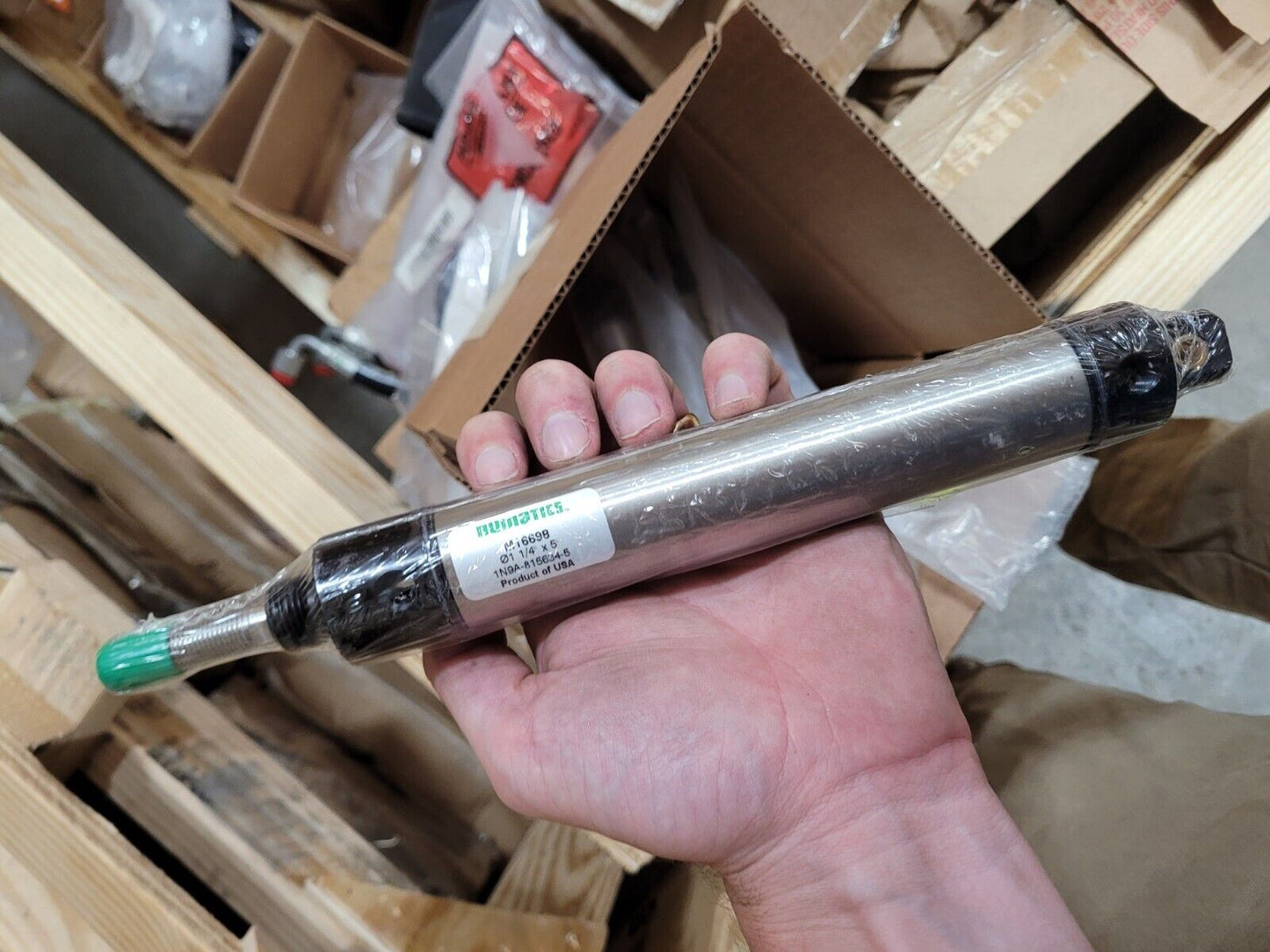 FIRE FIGHTING TRUCK CYLINDER ASSEMBLY AIR 1.25X5.00 PVT M16698 3040-01-649-3213