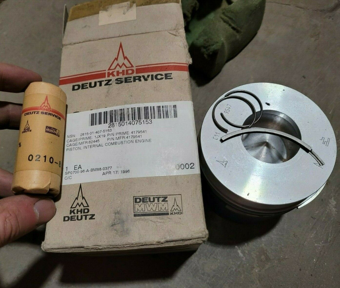 DEUTZ 4178304 Piston KIT(OEM)