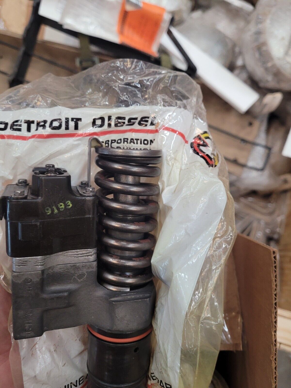 DETROIT DIESEL SERIES 60 FUEL INJECTOR 5234940 SERIES 60 NOS FUEL INJECTOR