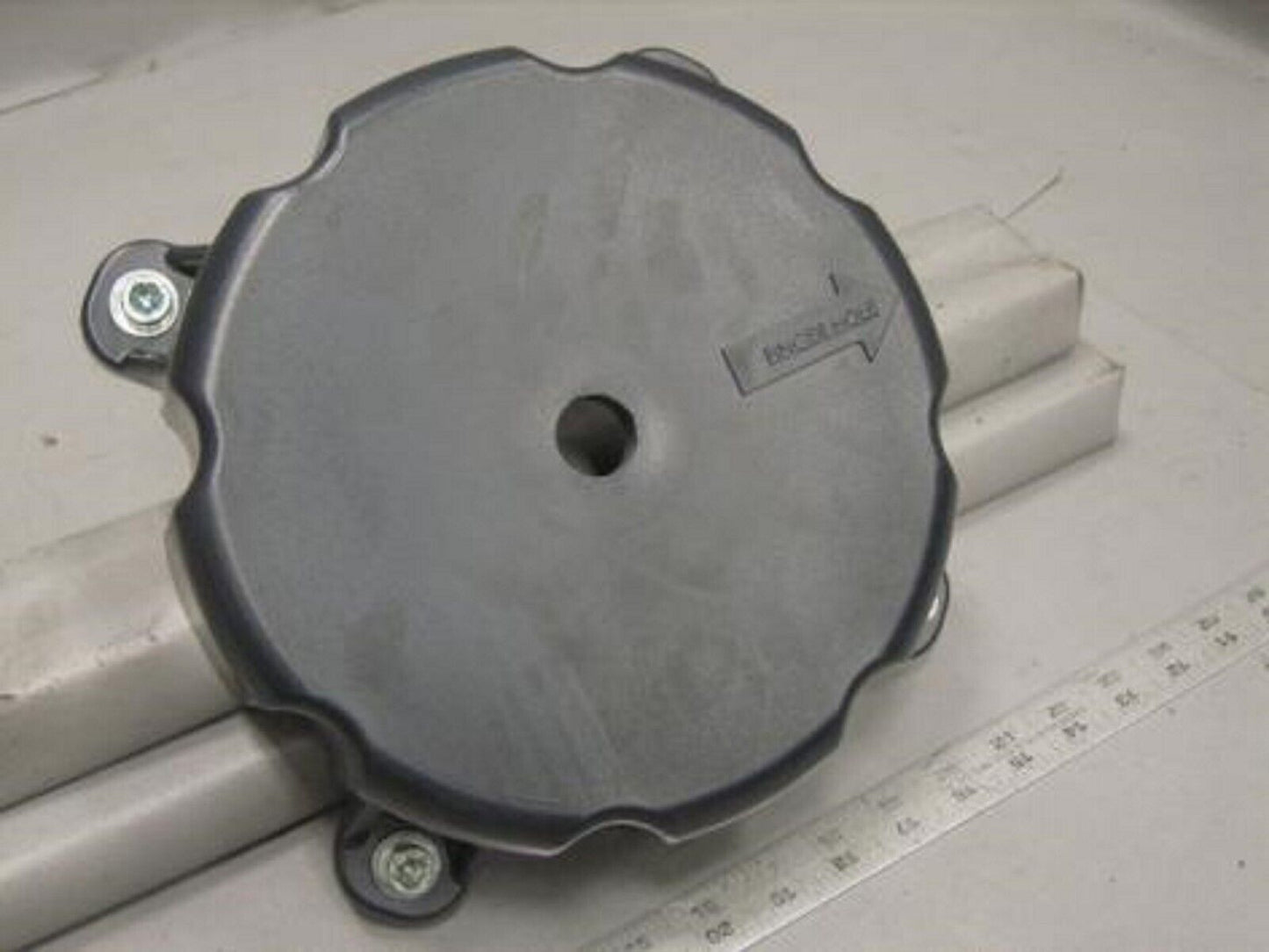 NEW HUTCHINSON 481 HUB COVER FOR MILITARY  VEHICLE 2530-01-533-3698
