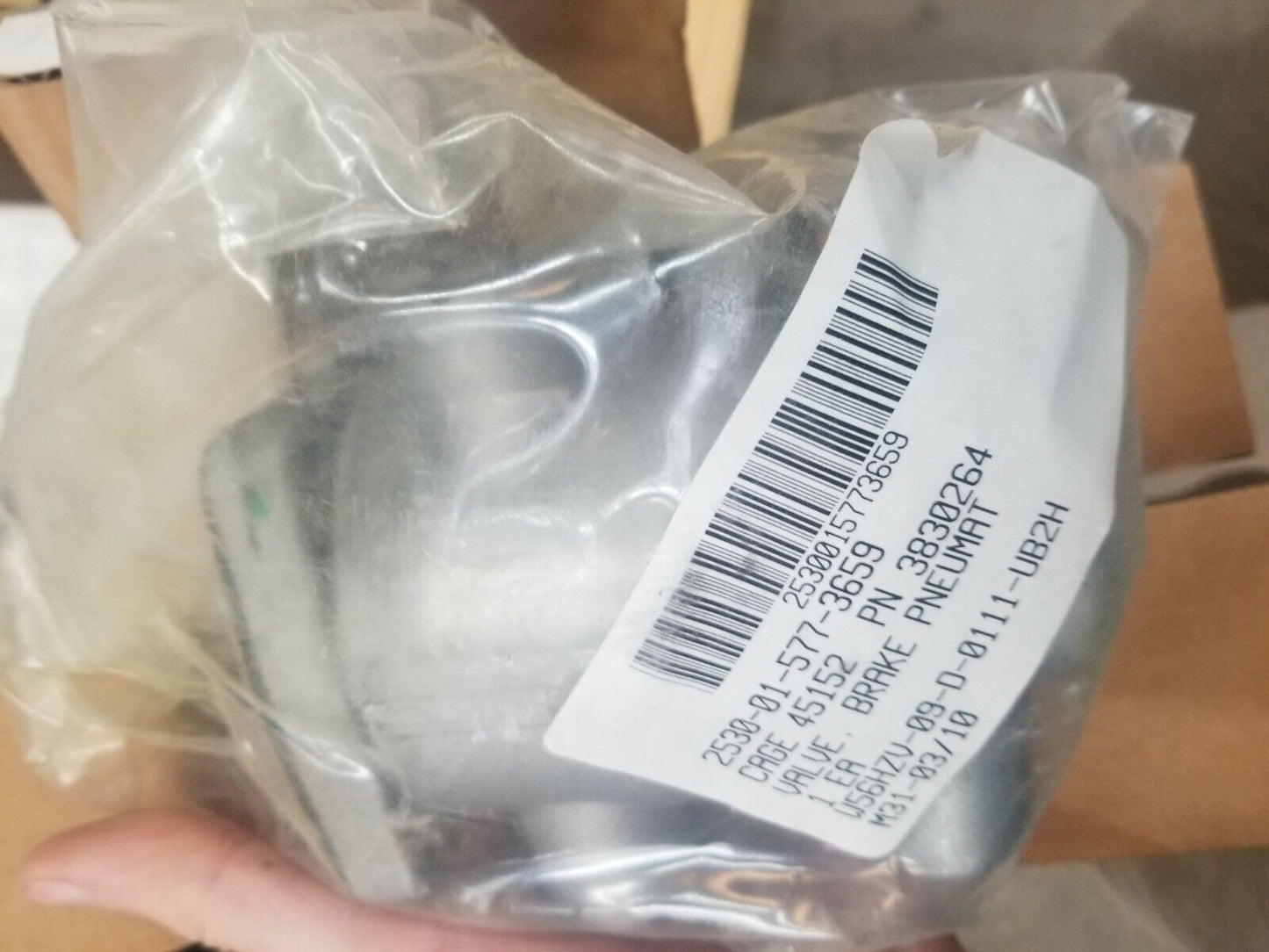 Bendix Valve 5011023 3830264 2530-01-577-3659 MATV Brake pneumatic