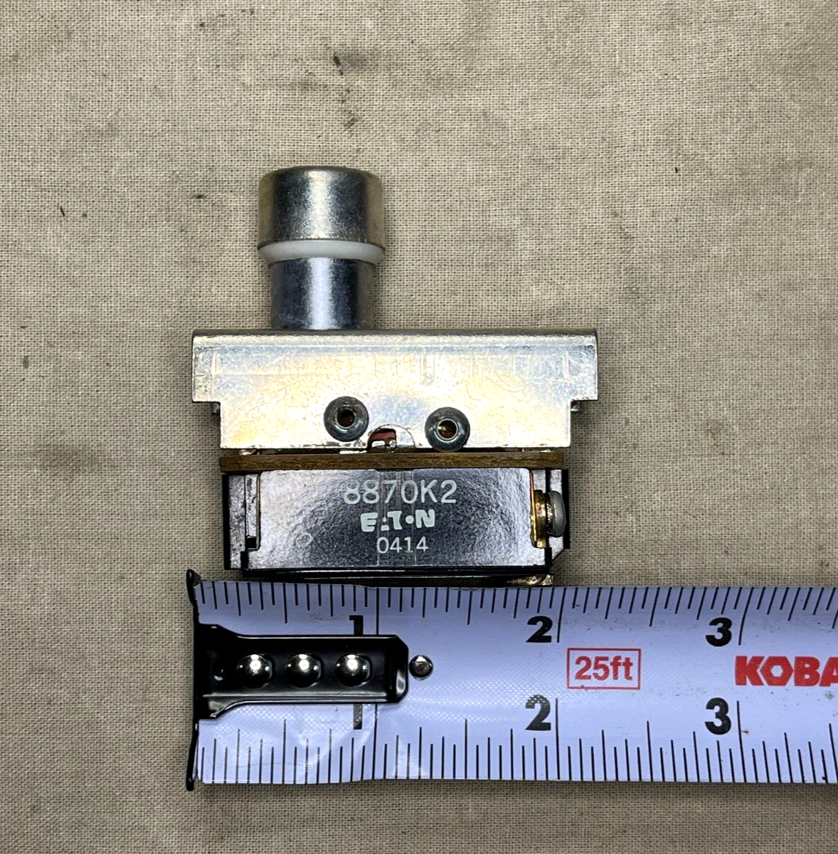 HELICOPTER EATON M8805/55-001 FOOT PEDAL PUSH SWITCH 8870K2 5930-00-262-0889