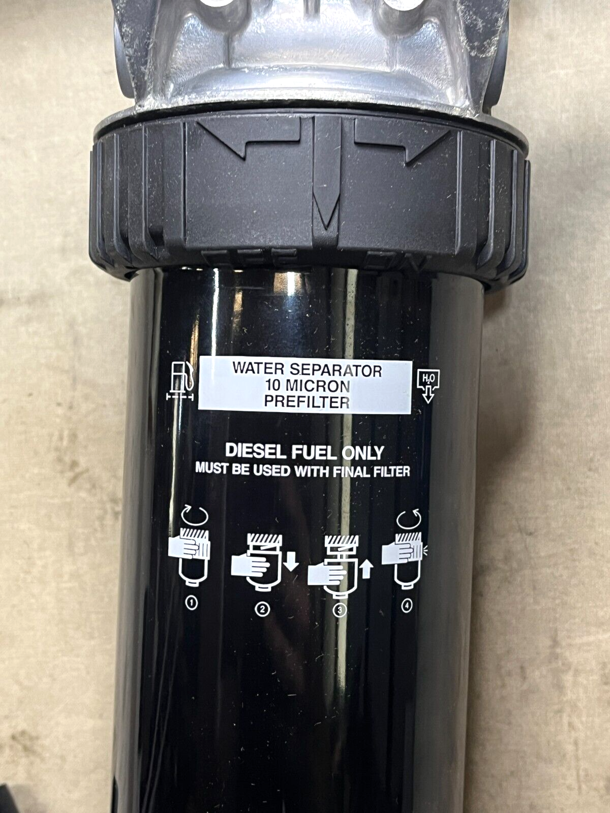 LOADER UTILITY 624KR JOHN DEERE RE541922 FLUID FILTER BODY 2910-01-567-3463