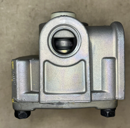 FORD TRUCK MOTOR BENDIX T-294866-C AIR PRESSURE RELAY VALVE 2530-01-368-1185 NOS