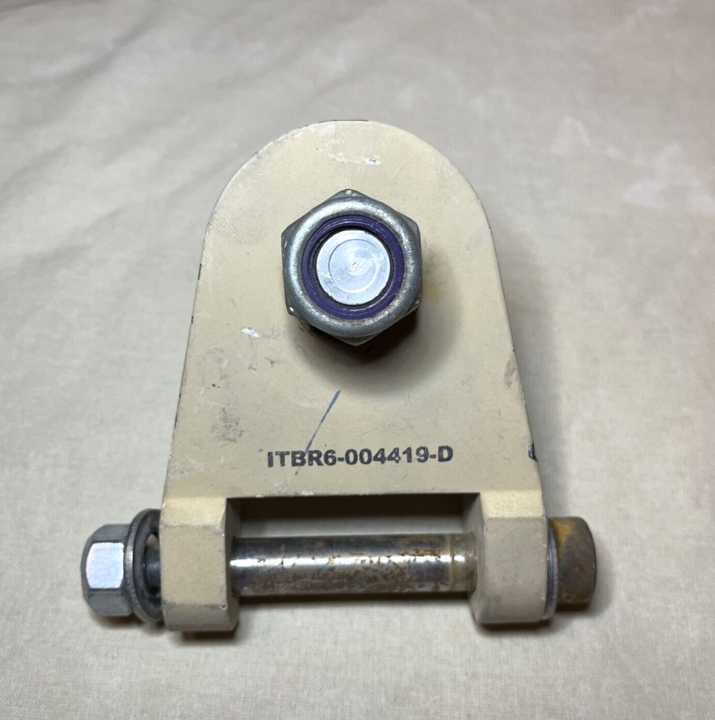 3767271 OSHKOSH TOWBAR MOUNTING BRACKET FOR LSVR MTVR-2  5340-01-566-0264