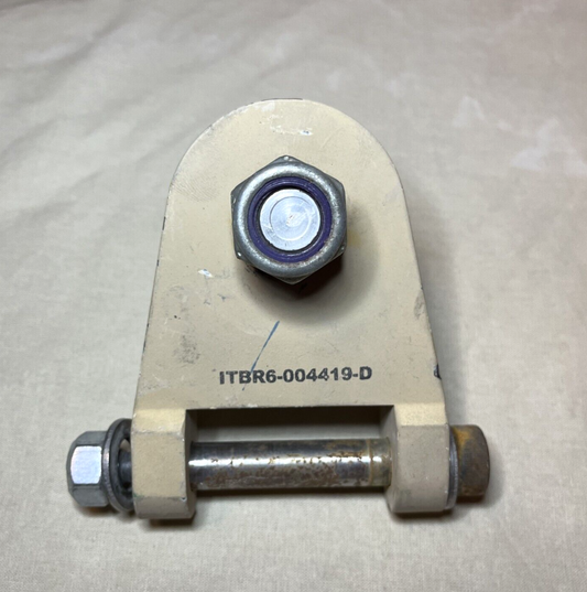 3767271 OSHKOSH TOWBAR MOUNTING BRACKET FOR LSVR MTVR-2  5340-01-566-0264