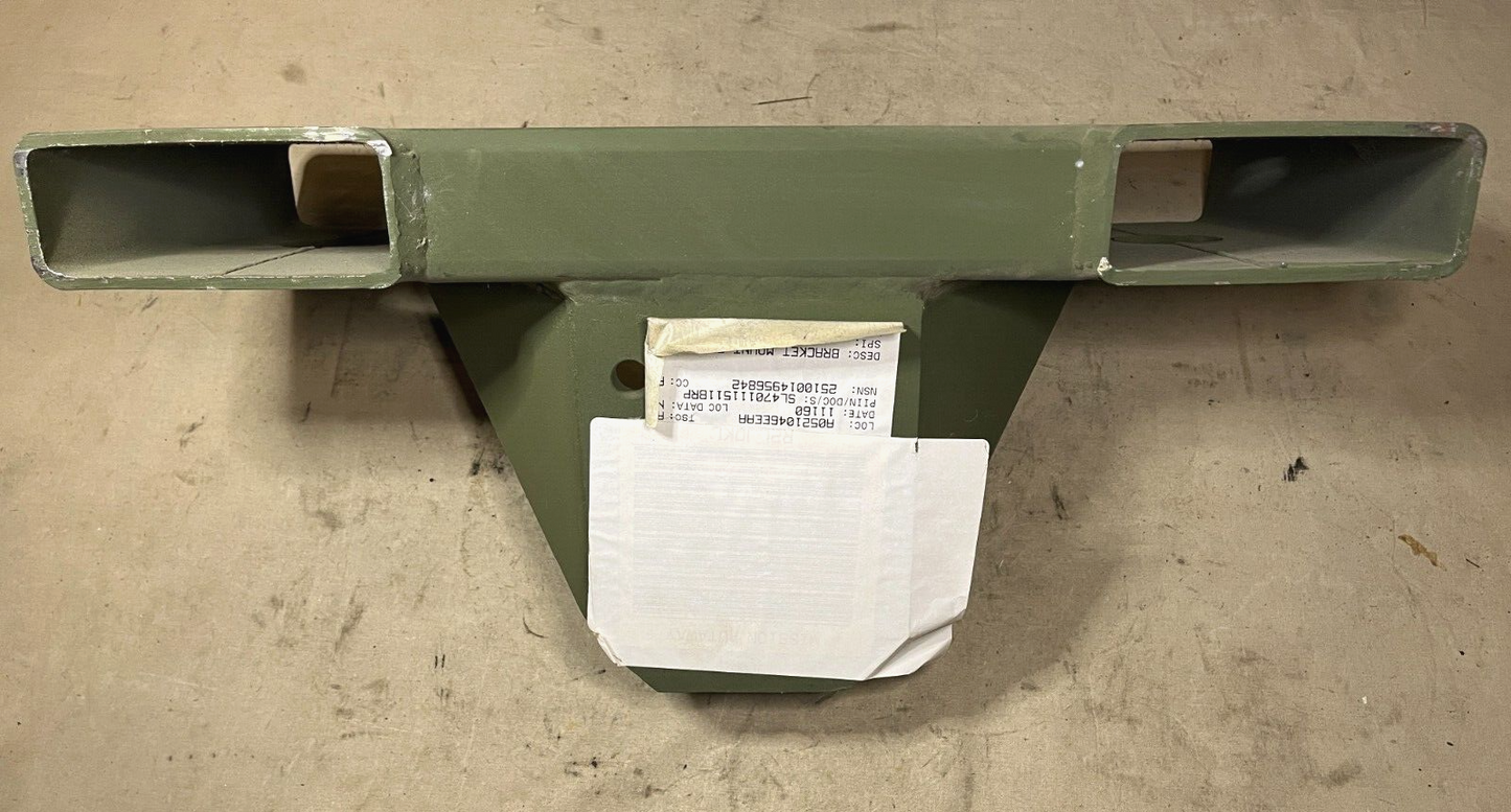 TX51-19M FORKLIFT TEREX 09.4697.0002 MOUNTING BRACKET 3216J110 2510-01-495-6842