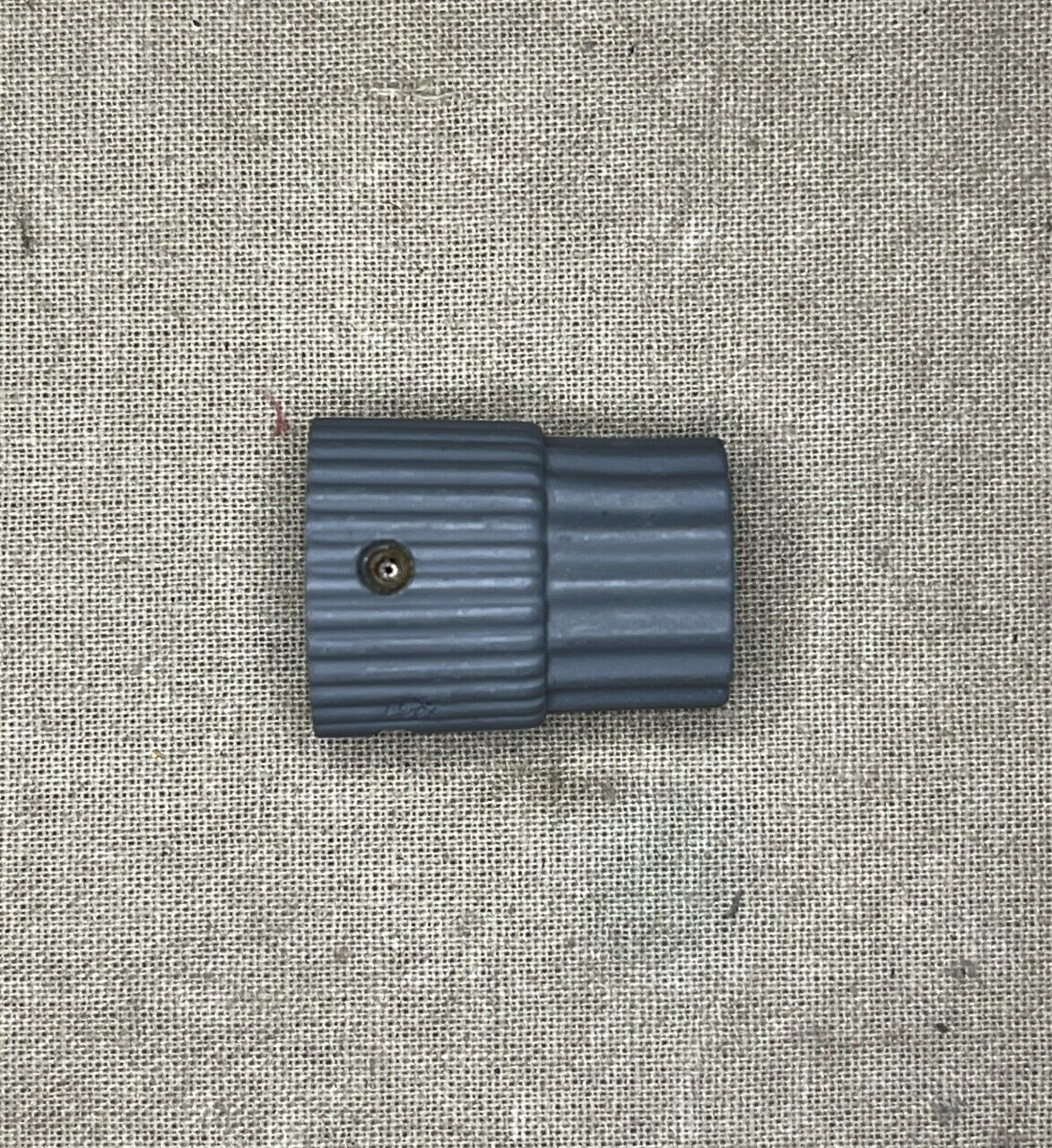 1EA GENUINE RAYTHEON 245-011-0012 PLASTIC GRAY KNOBS 5355-00-164-5994