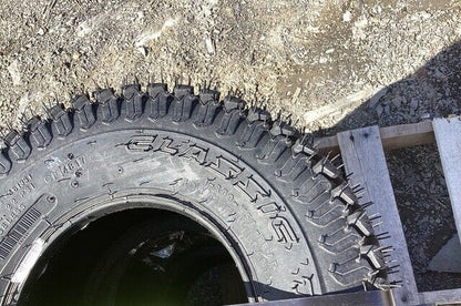 AIRCRAFT TOWBAR VEHICULAR PNEUMATIC TUBELESS TIRE 18x8.50-8 2610-00-102-0968