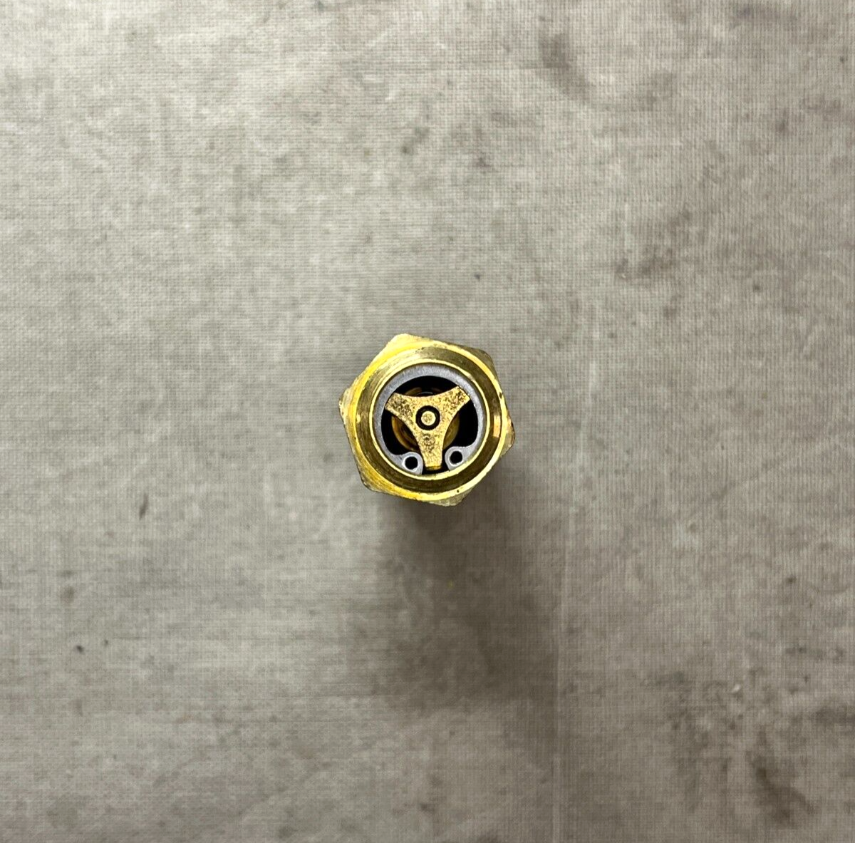 M998 HMMWV 12342953-1 FUEL TANK RETURN CHECK VALVE 0725267 4820-01-430-4132 NOS