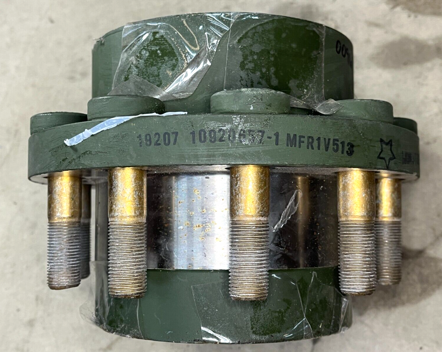 M992 FAASV M109 TRACKED AMMUNITION CARRIER WHEEL HUB 10920657 2530-00-967-3346