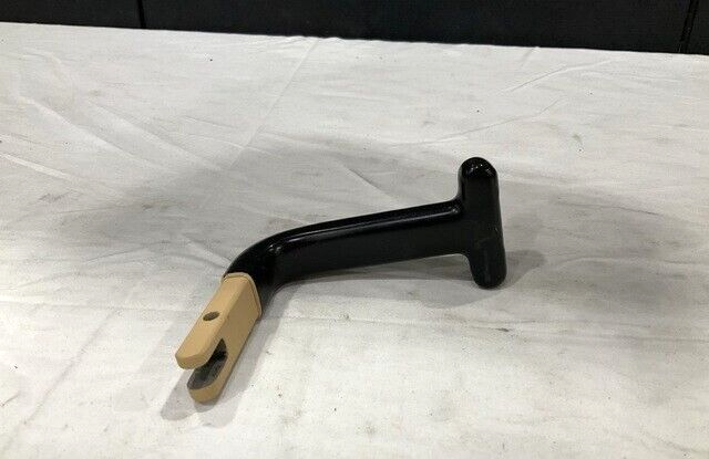 M1117 ARMORED SECURITY VEHICLE 132835 VEHICULAR DOOR HANDLE 2540-01-478-0649