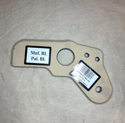 LVSR CARGO TRUCK 22.5 TON 10 X 10 0238047793 LOWER LOCK 18KP910 2590-01-584-9319