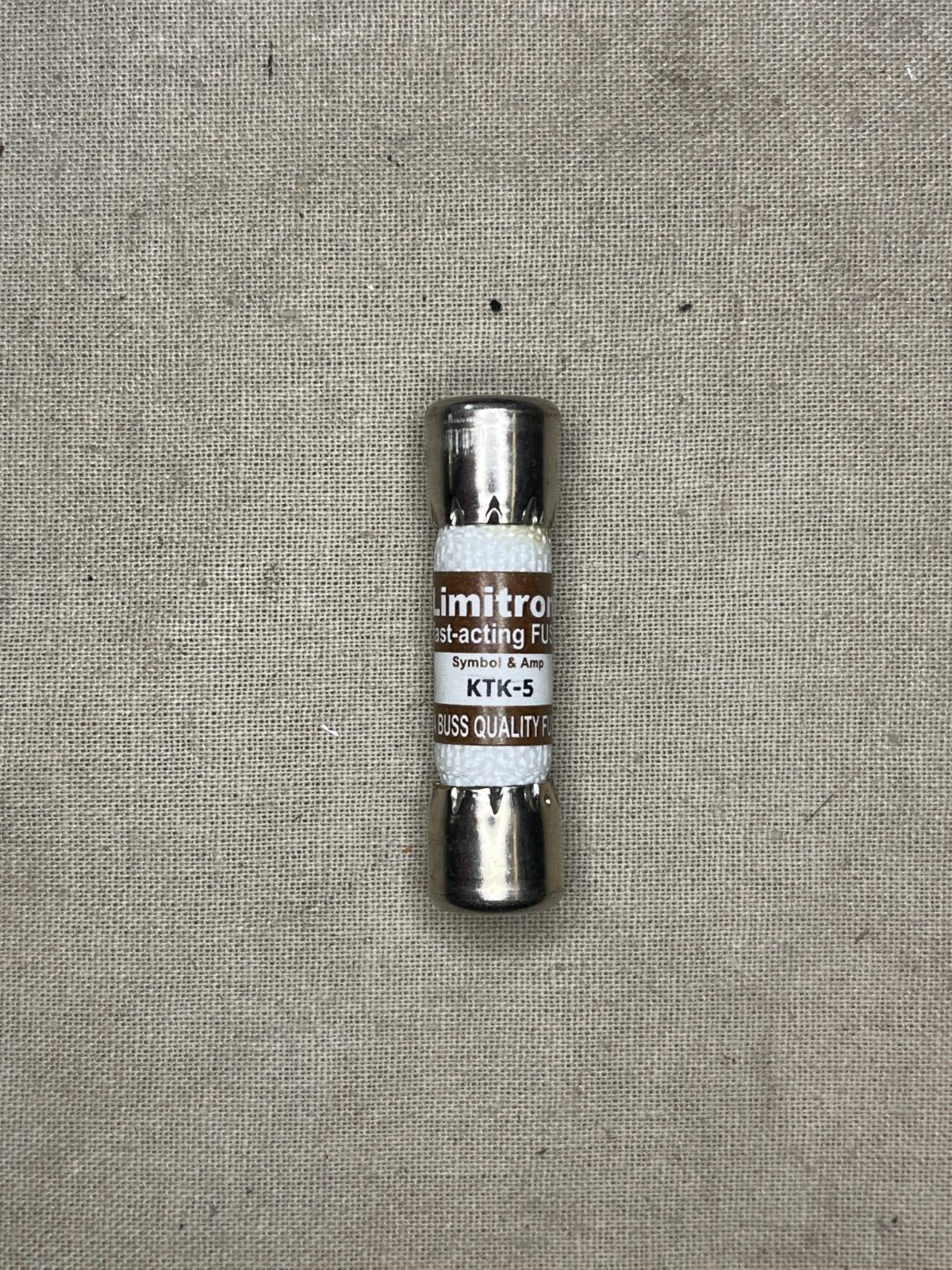 EATON BUSSMANN LIMITRON KTK-5 20A 600V 1-1/2'' 30A HPM-D FUSEHOLDER PANEL MOUNT