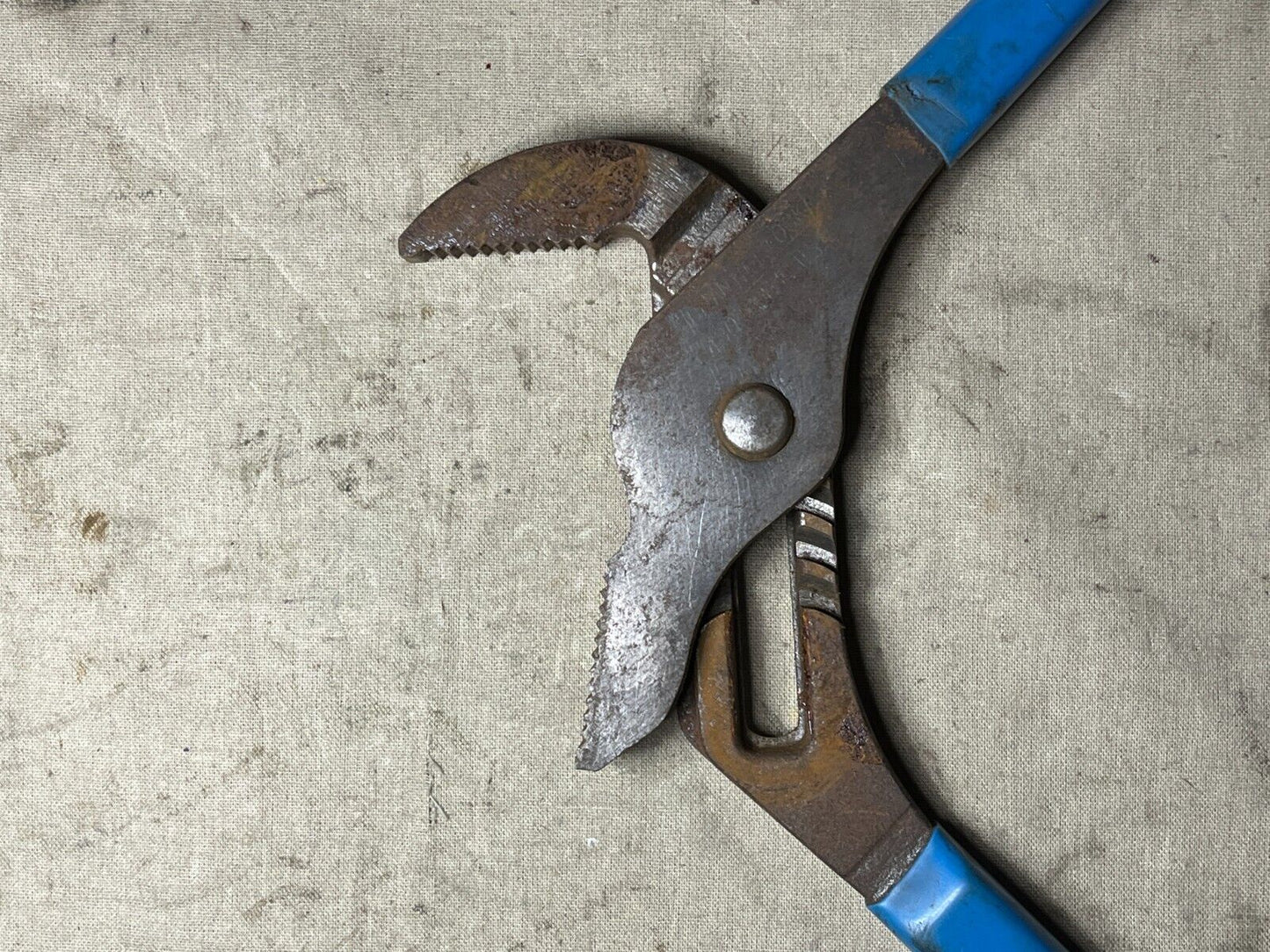 SLIP JOINT PLIERS 10'' 1-5/16 ALLOY STEEL STRAIGHT JAW GGG-P-47 5120-00-223-7396