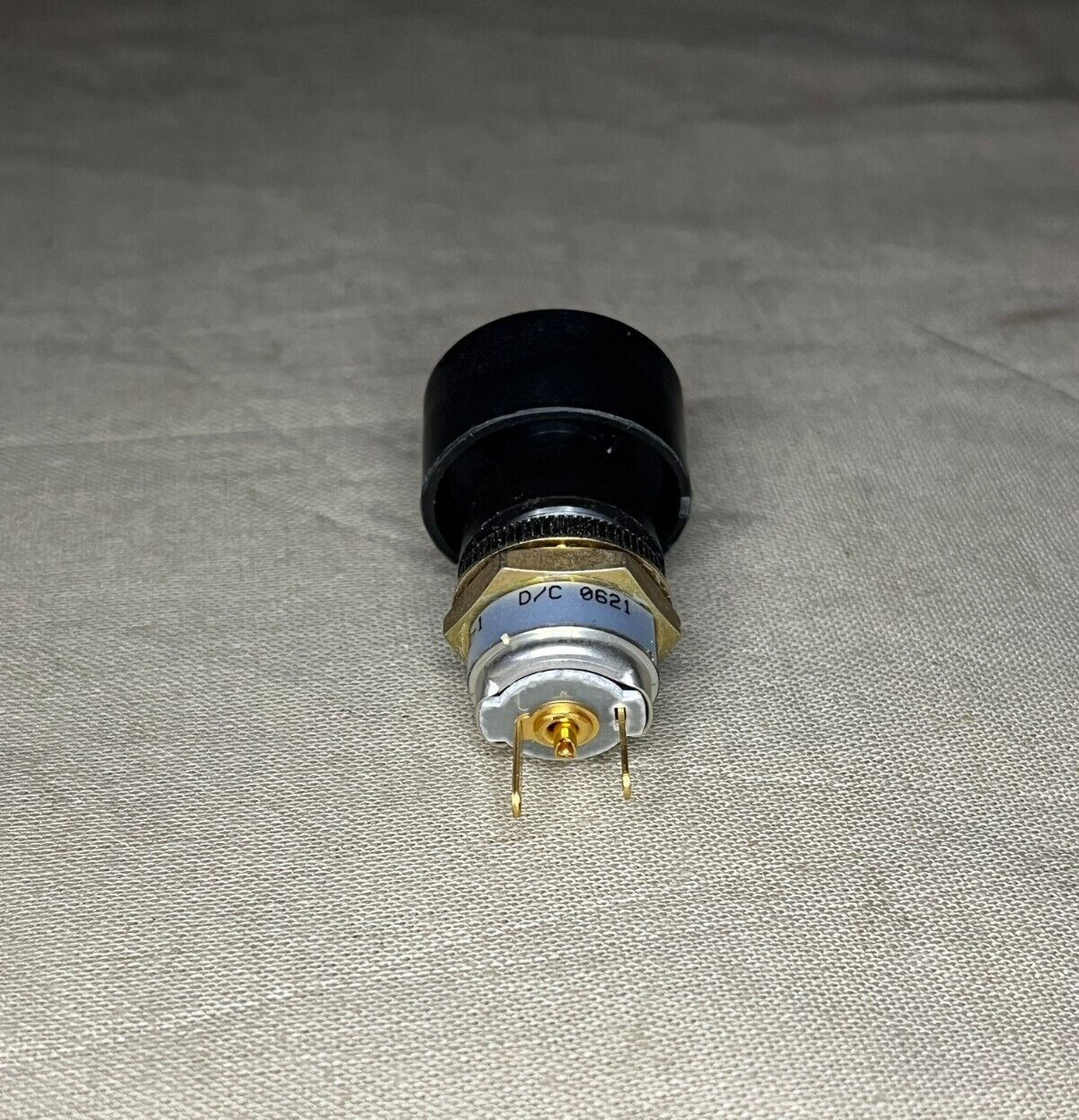 DUCOMMUN LABARGE 10530RA12-1 INDICATOR LIGHT LFI 5542057-1 6210-01-190-5330