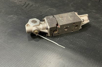Control Linear Valve 85787-05P NSN 4820-01-365-3019 - photo 4