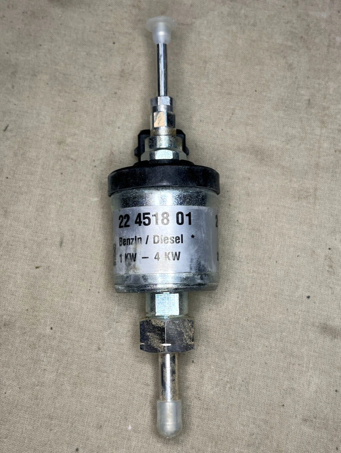 EBERSPACHER AIRTRONIC 327369CC HEATER & FUEL PUMP 40W 24V 4KW 252113050000 NOS